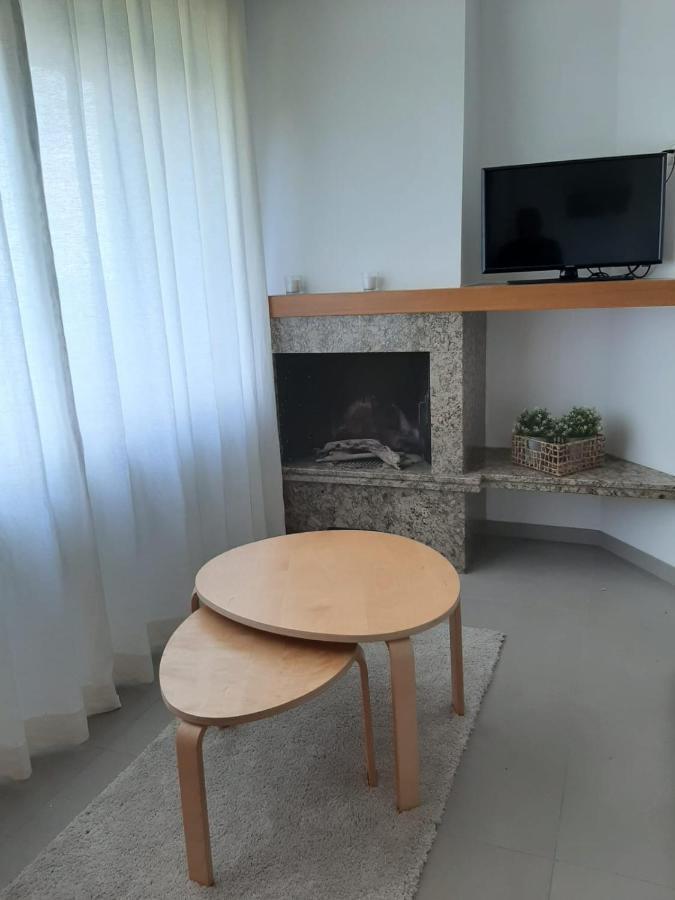 Bmp Apartment Gioiosa 1 Terrazza Vista Lago 벨지라테 외부 사진