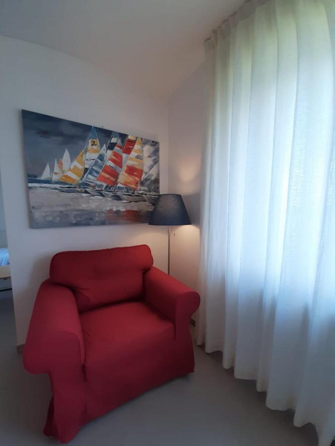 Bmp Apartment Gioiosa 1 Terrazza Vista Lago 벨지라테 외부 사진