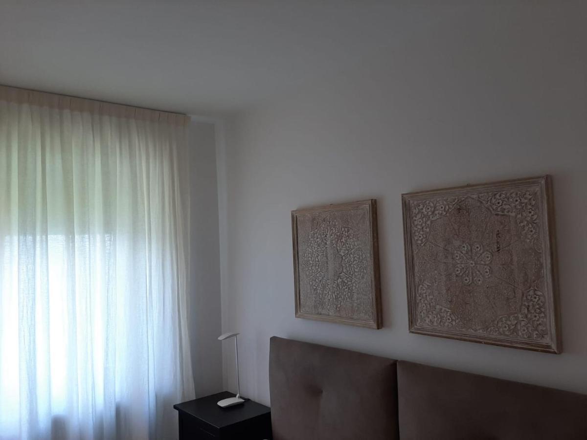 Bmp Apartment Gioiosa 1 Terrazza Vista Lago 벨지라테 외부 사진