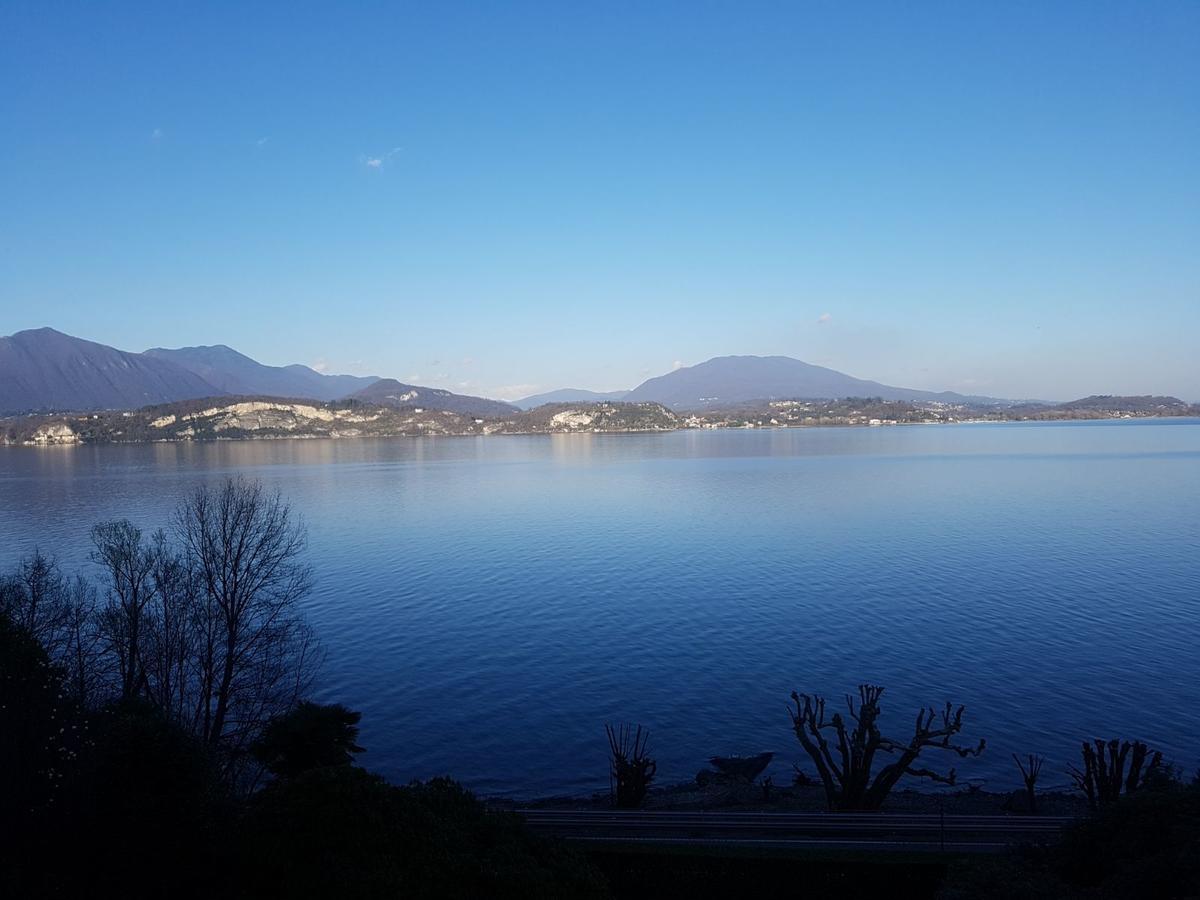 Bmp Apartment Gioiosa 1 Terrazza Vista Lago 벨지라테 외부 사진