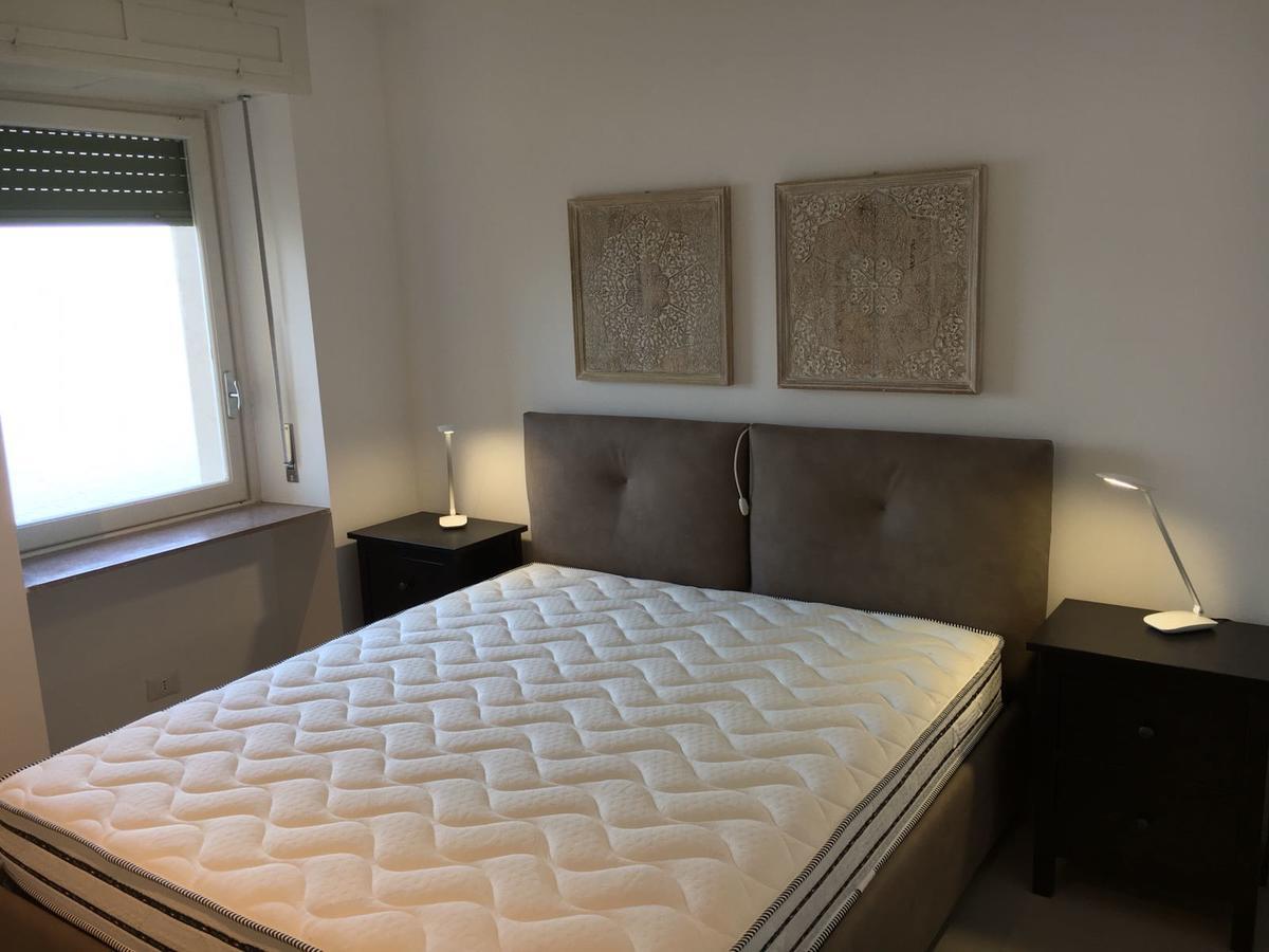 Bmp Apartment Gioiosa 1 Terrazza Vista Lago 벨지라테 외부 사진