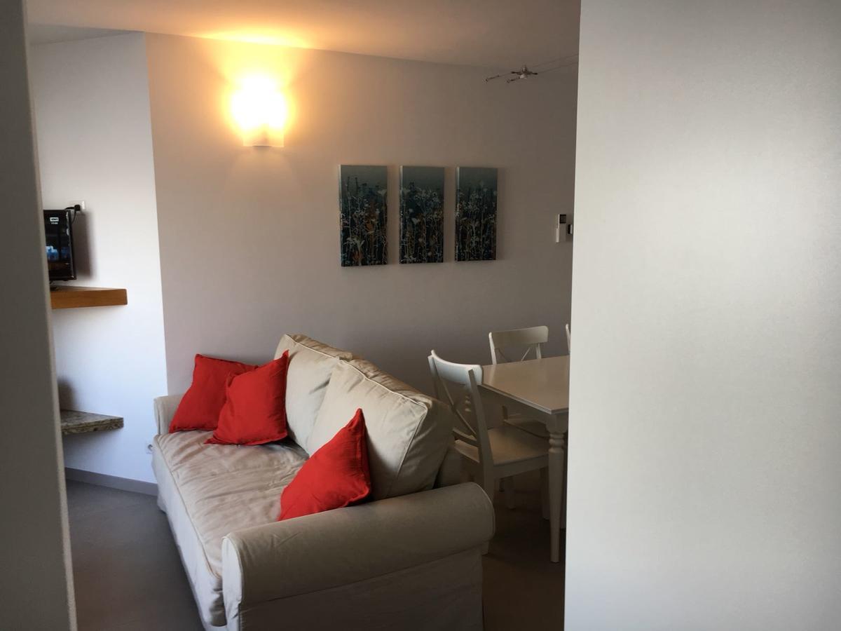 Bmp Apartment Gioiosa 1 Terrazza Vista Lago 벨지라테 외부 사진